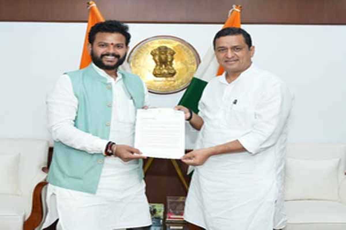 अनिल बलूनी ने की केंद्रीय नागरिक उड्डयन मंत्री से मुलाकात, एयर कनेक्टिविटी के विस्तार की मांग